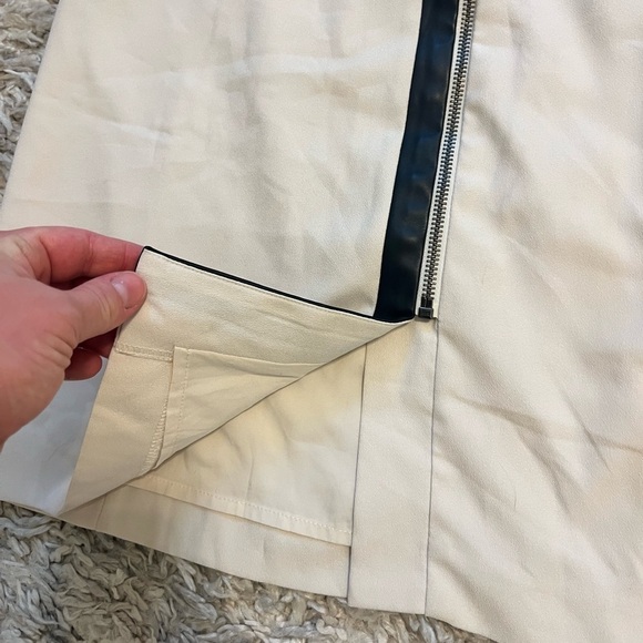 2/$30 Banana Republic- Cream Mini Skirt w/ Faux Leather Deatil - Picture 3 of 6